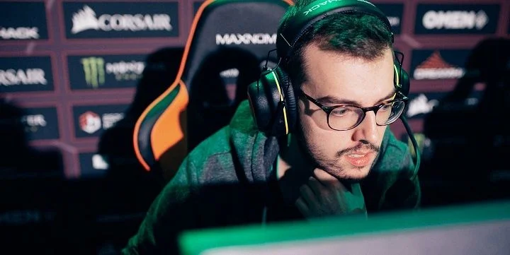 Live To Win — mudgolems. Прогноз на матч Dota 2 (16 декабря 2020 года) Live To Win — mudgolems. Прогноз на матч Dota 2 (16 декабря 2020 года)