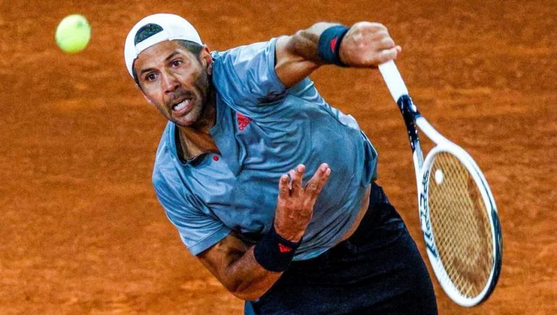 Филип Кольшрайбер - Фернандо Вердаско. Прогноз на матч ATP Ролан Гаррос (1 июня 2021 года)
Филип Кольшрайбер - Фернандо Вердаско. Прогноз на матч ATP Ролан Гаррос (1 июня 2021 года)