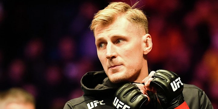 Александр Волков — Сирил Ган. Прогноз на UFC (27 июня 2021 года)